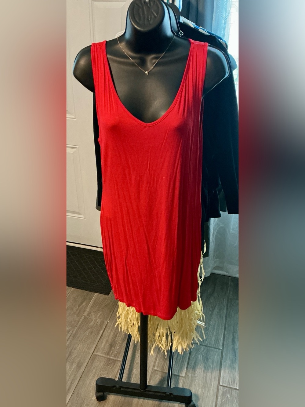 Stella 324 V-Neck Sleeveless Mini Dress in Bold Red Large